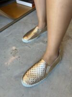 TENIS MIRELI DOURADO