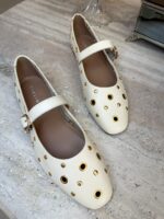 SAPATILHA NATALIA CREME